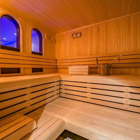 Luxury Chalet With Pool Chalet
